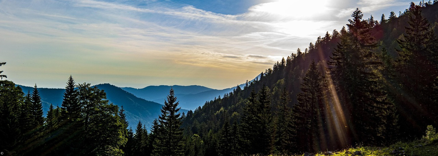 Berge und Sonne